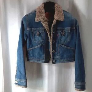 Levi's size large quilted Lining faux fur trimmed denim cropped jacket